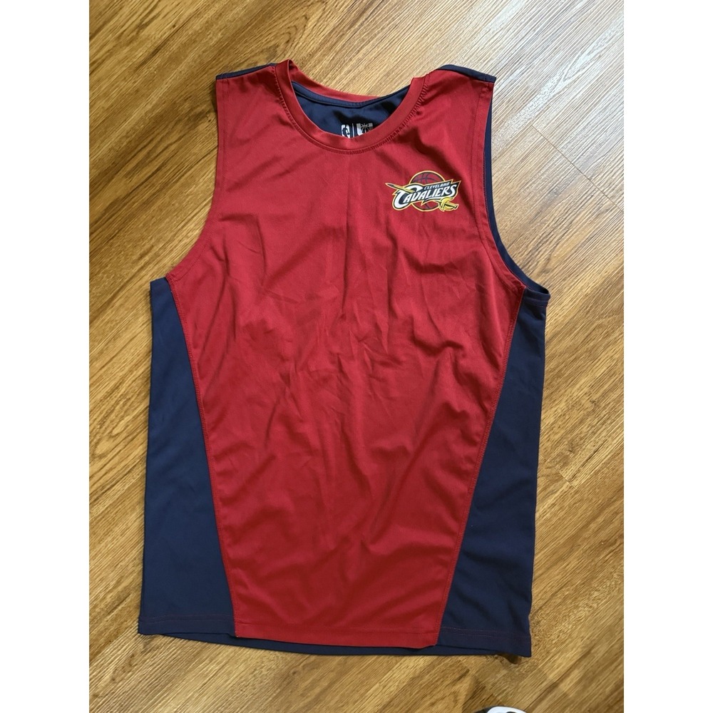Cleveland‎ Cavaliers Basketball Sleeveless Warm Up Shirt Mens Large NBA